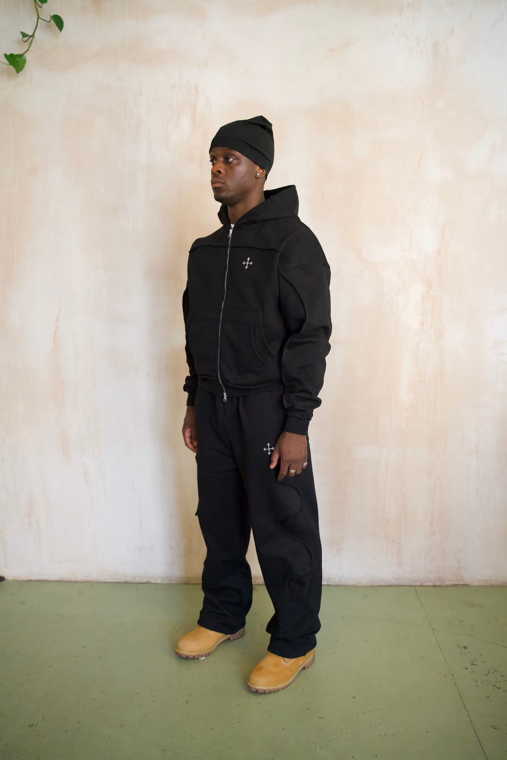WAVY BAGGY SWEATPANTS - BLACK