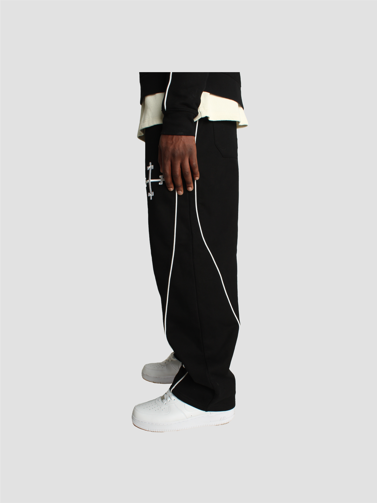 SAINT SUIT SWEATS - BLACK
